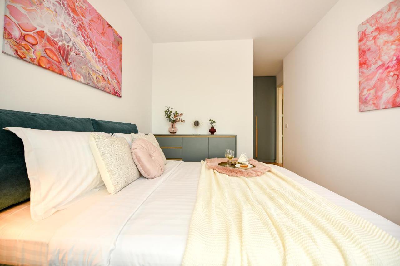Eye Candy Romexpo 2-Bedroom With Free Parking Bukareszt Zewnętrze zdjęcie
