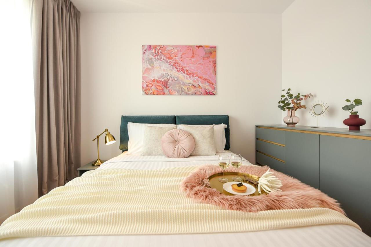 Eye Candy Romexpo 2-Bedroom With Free Parking Bukareszt Zewnętrze zdjęcie